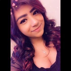 Meet your Posher, Crystal